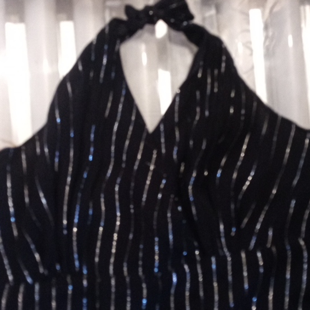Beautiful, dress, lined , tie top, black & white